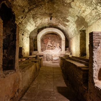 L'ambiente centrale del Mitreo sottostante la chiesa di Santa Prisca all'Aventino - Foto: Fabio Caricchia